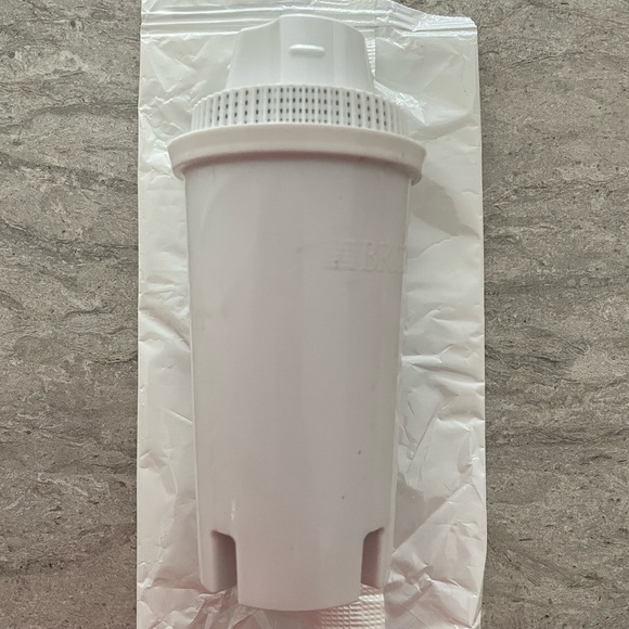 EUC Brita Water Filter, 1 Grand Clear Pitcher With Red Top & Grey Handle, 10 Cup - Picture 13 of 13